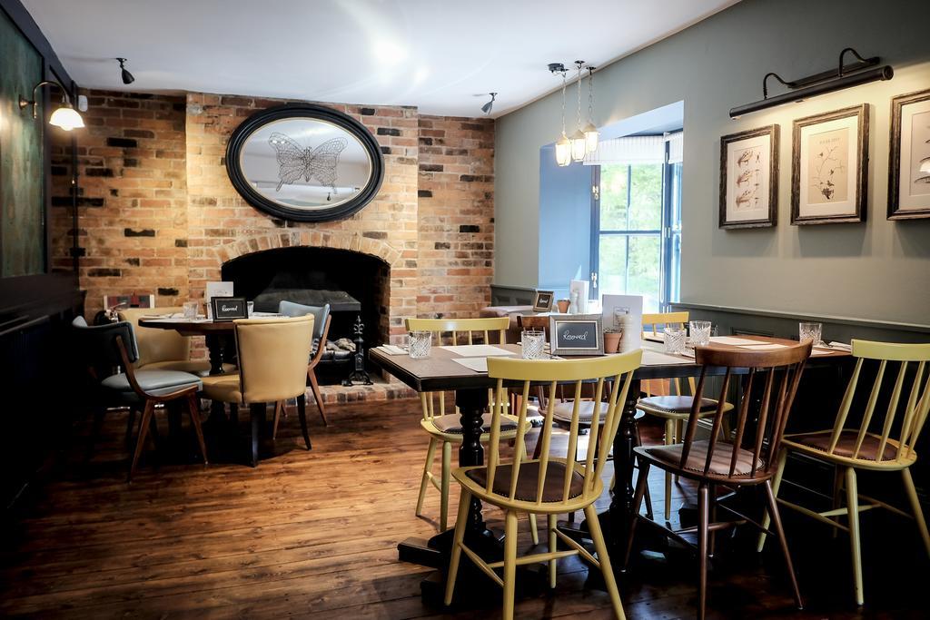 Cromwell Arms Country Pub With Rooms Romsey Extérieur photo